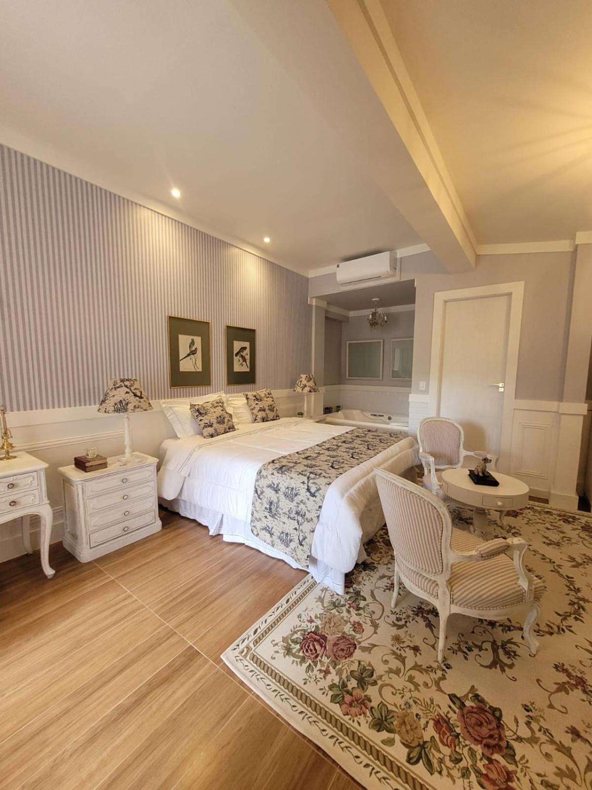 La Belle Provence Hotel Correas