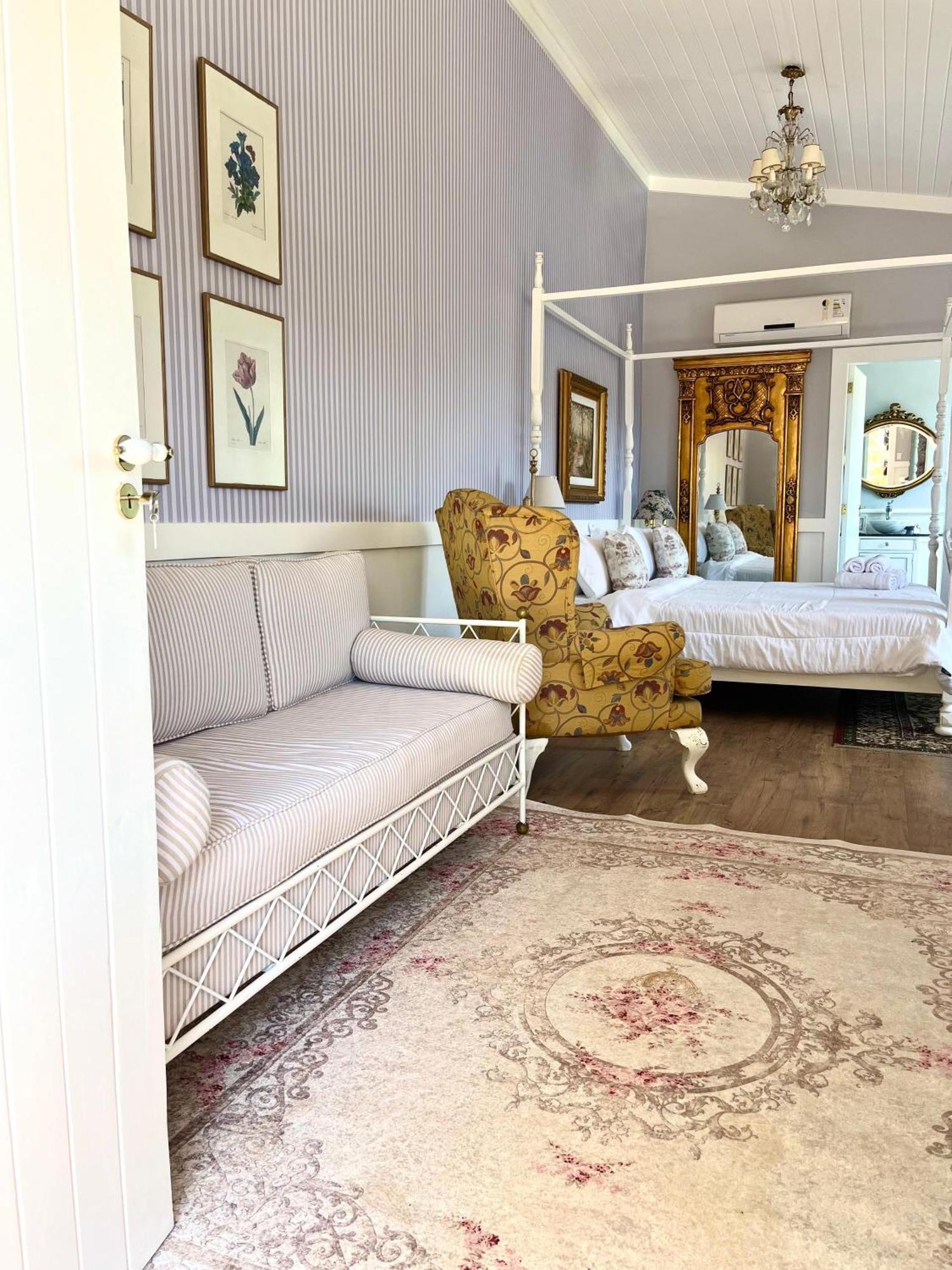 Hotel La Belle Provence Correas